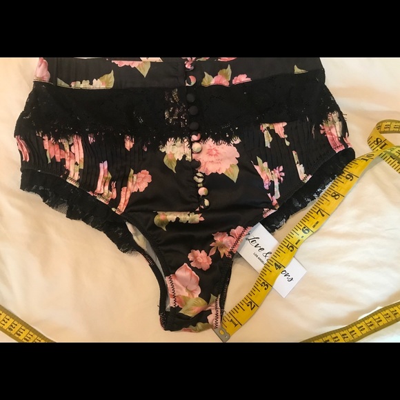 For Love  and Lemons - Picture 6 of 10